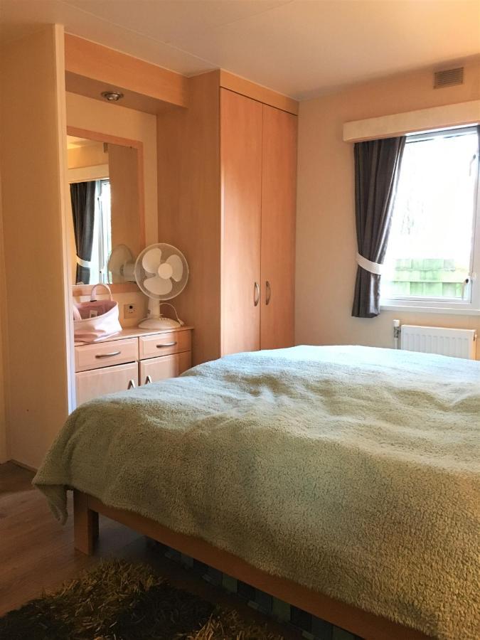 Prachtige Luxe Chalet Op De Veluwe Nabij Hoenderloo Luaran gambar