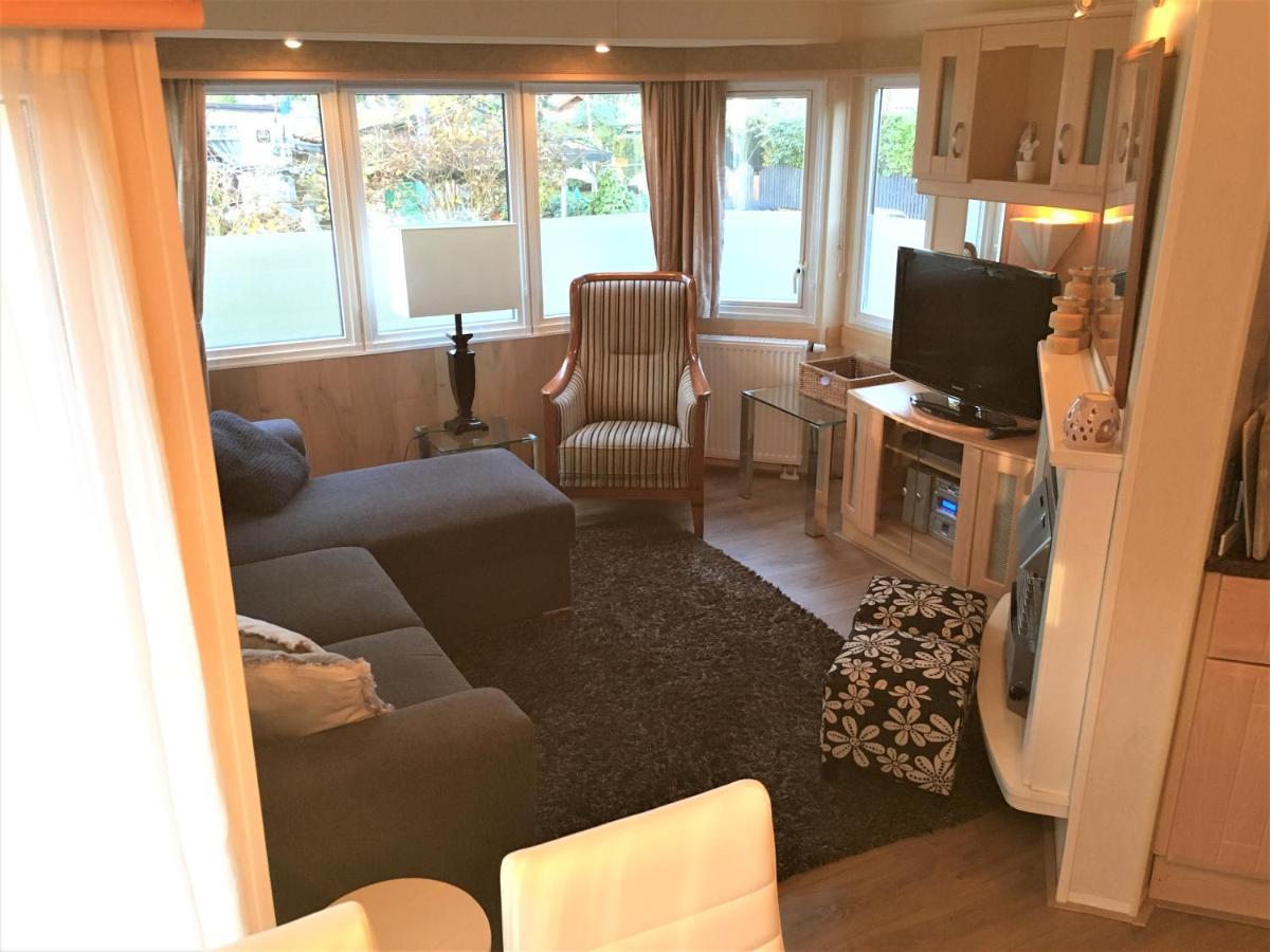 Prachtige Luxe Chalet Op De Veluwe Nabij Hoenderloo Luaran gambar