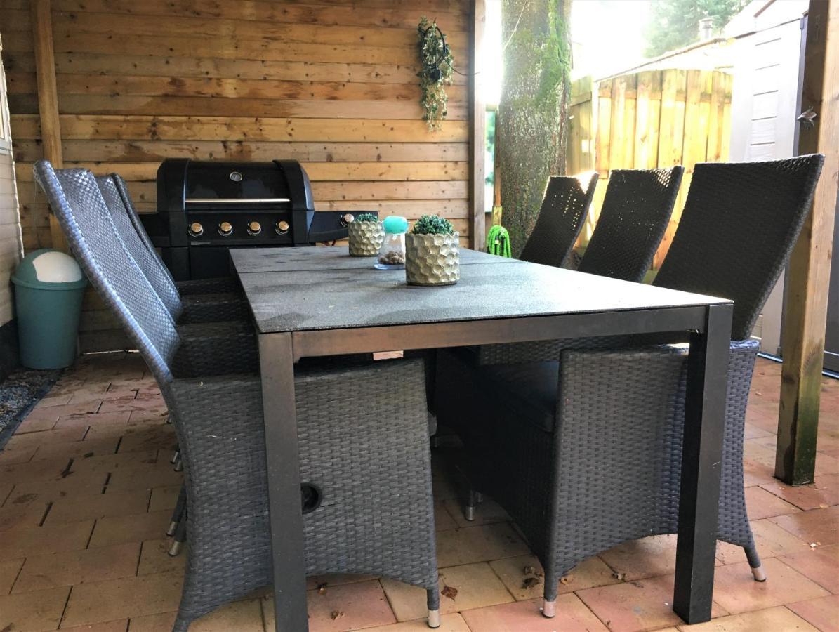 Prachtige Luxe Chalet Op De Veluwe Nabij Hoenderloo Luaran gambar