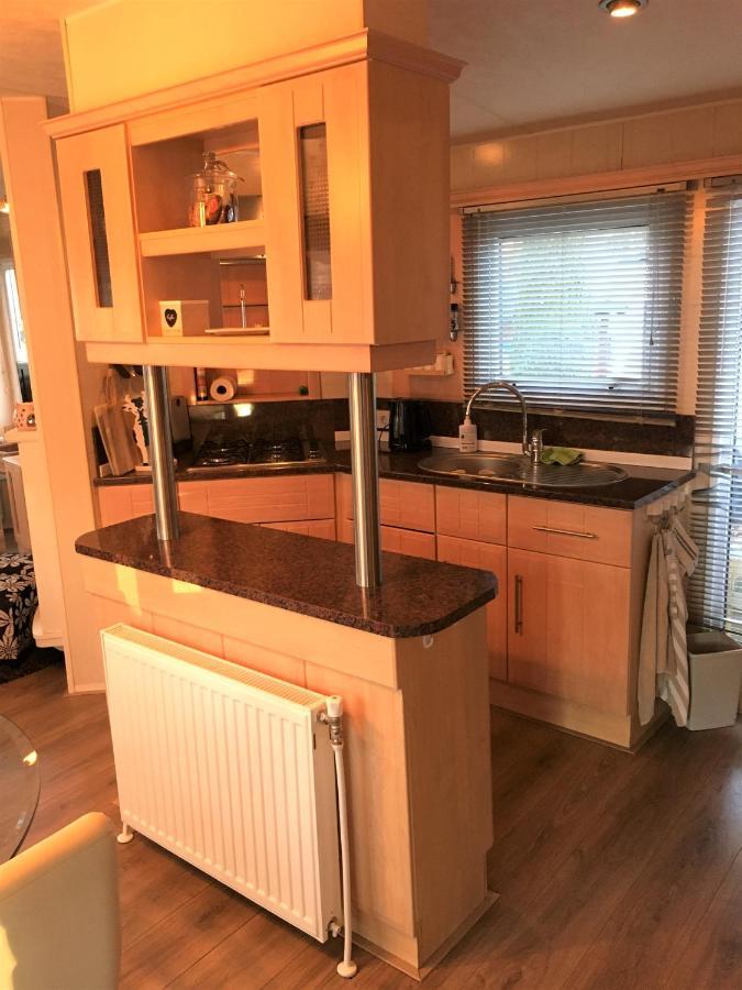 Prachtige Luxe Chalet Op De Veluwe Nabij Hoenderloo Luaran gambar